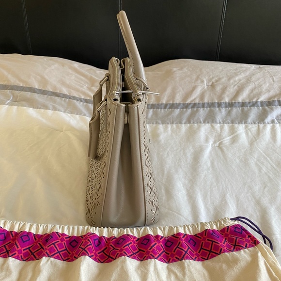 Tory Burch ROBINSON FLORAL PERFORATED
MINI DOUBLE-ZIP TOTE in French Gray - Picture 2 of 7